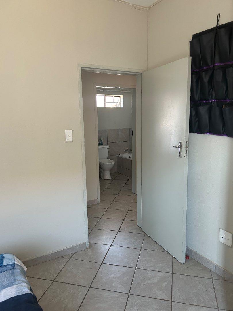 2 Bedroom Property for Sale in Lotus Gardens Gauteng