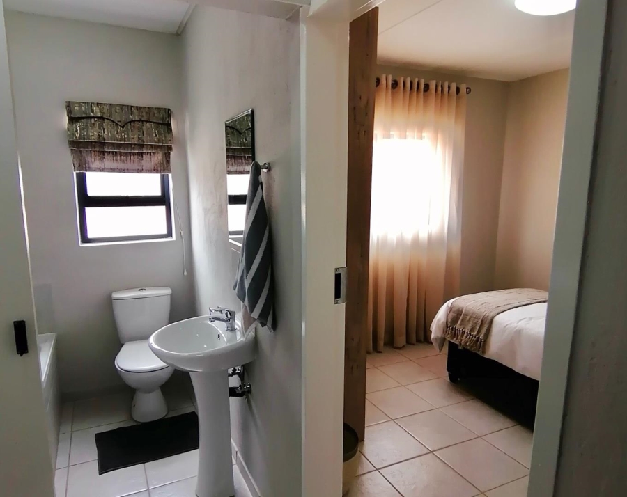 3 Bedroom Property for Sale in Kenleaf Gauteng