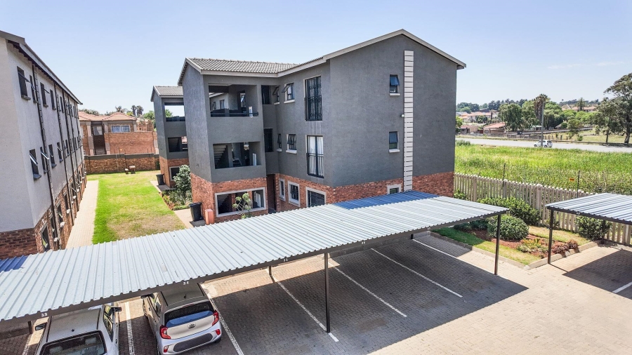 3 Bedroom Property for Sale in Kenleaf Gauteng