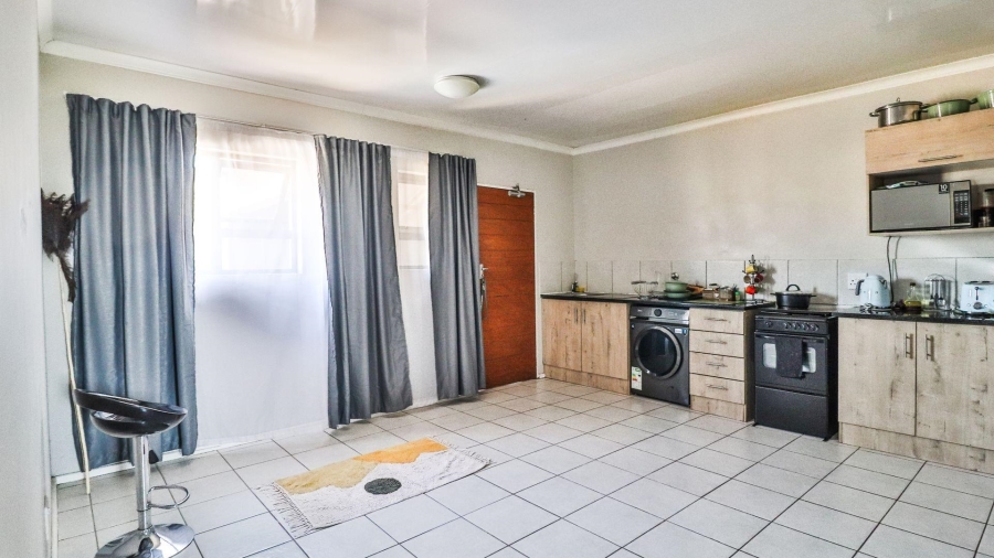 3 Bedroom Property for Sale in Kenleaf Gauteng