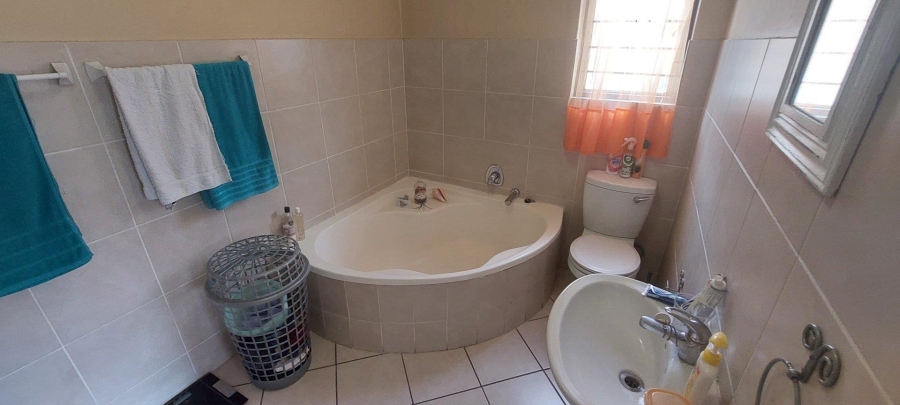 To Let 1 Bedroom Property for Rent in Sundowner Gauteng