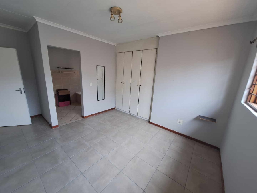 To Let 1 Bedroom Property for Rent in Sundowner Gauteng