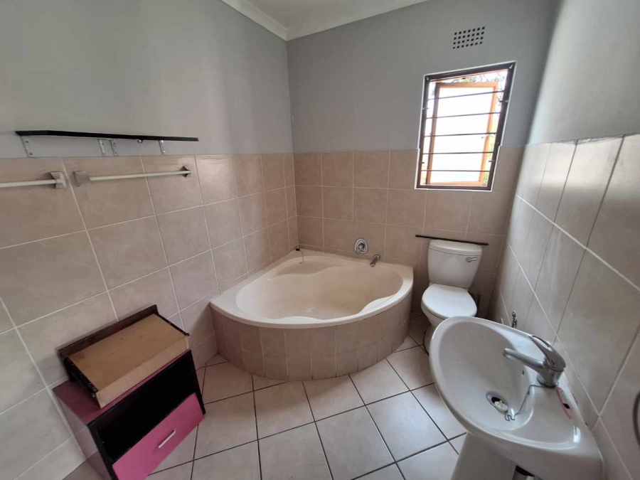 To Let 1 Bedroom Property for Rent in Sundowner Gauteng