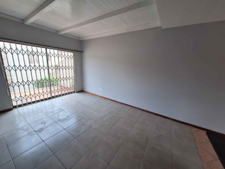 To Let 1 Bedroom Property for Rent in Sundowner Gauteng