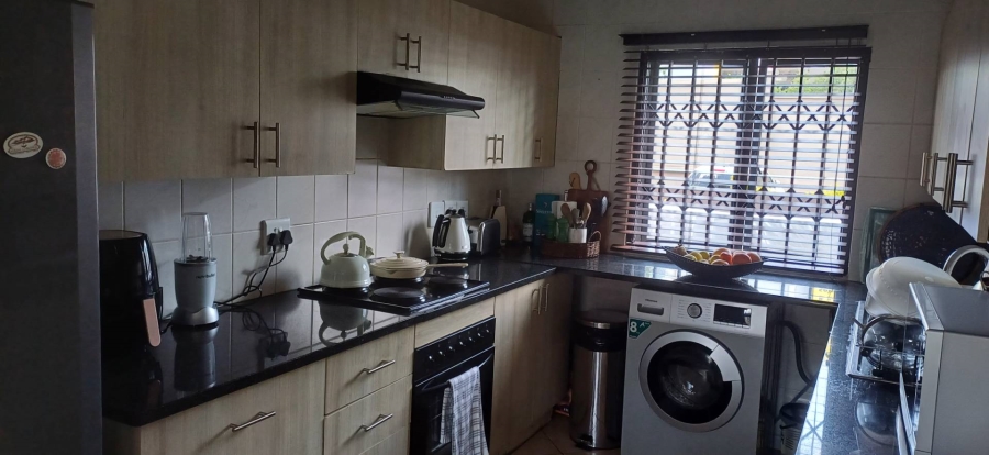 To Let 2 Bedroom Property for Rent in Cresta Gauteng