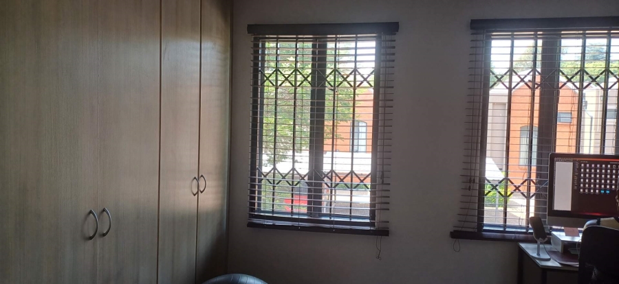 To Let 2 Bedroom Property for Rent in Cresta Gauteng