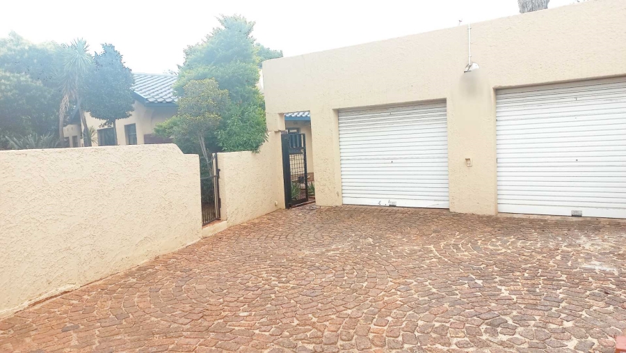 To Let 4 Bedroom Property for Rent in Norkem Park Gauteng