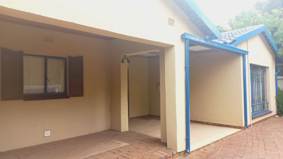 To Let 4 Bedroom Property for Rent in Norkem Park Gauteng