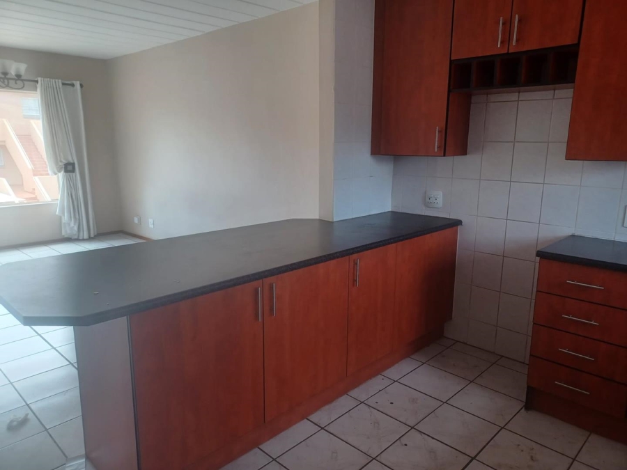 To Let 2 Bedroom Property for Rent in Randhart Gauteng