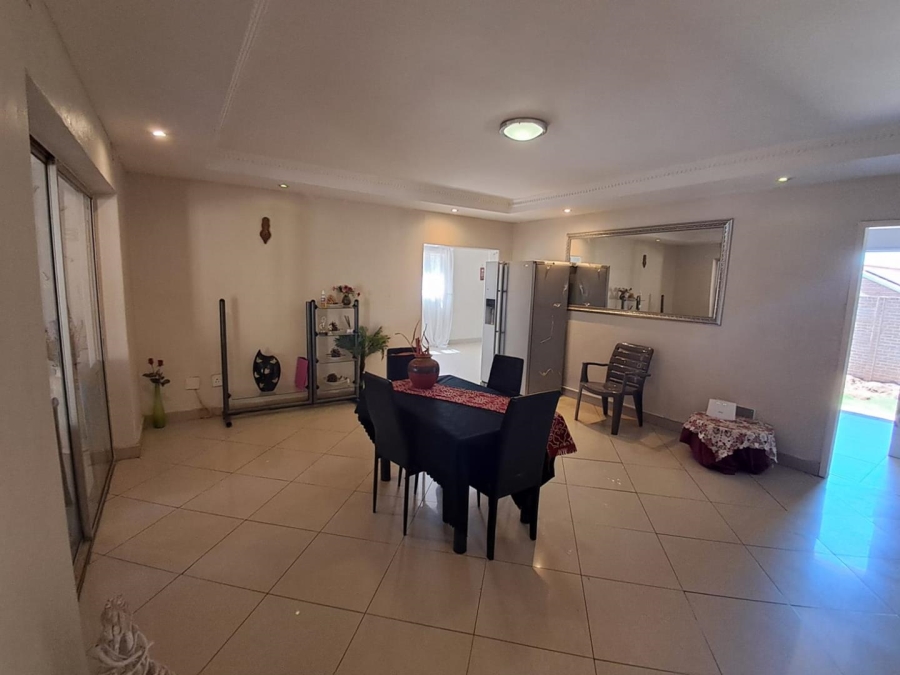 4 Bedroom Property for Sale in Glenvista Gauteng