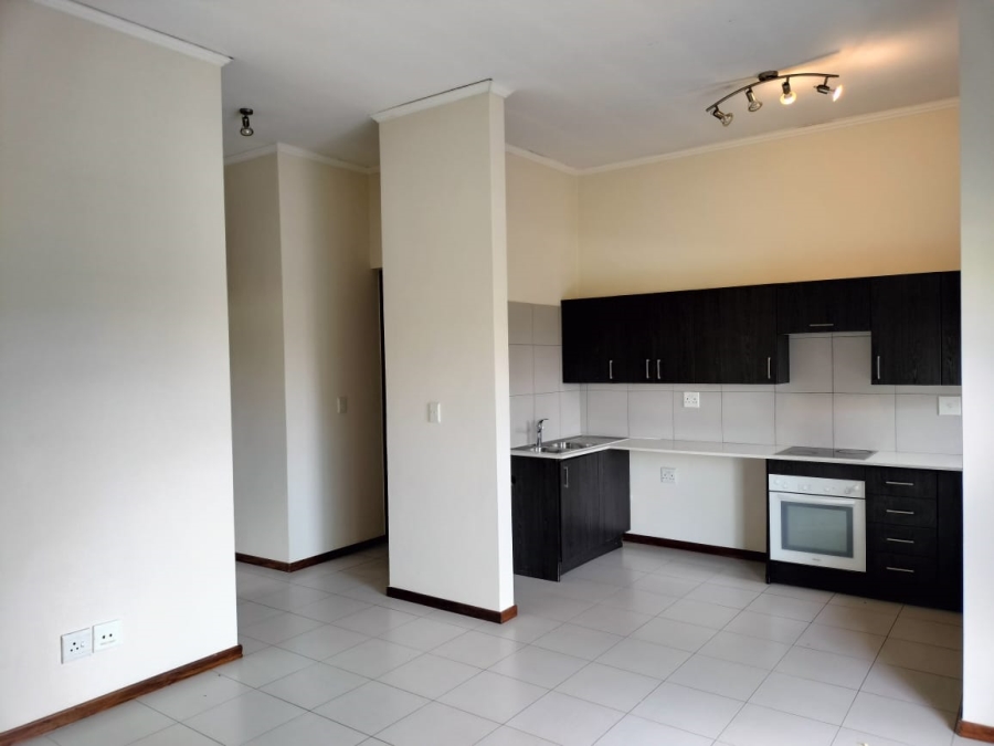 To Let 2 Bedroom Property for Rent in Jackal Creek Golf Estate Gauteng