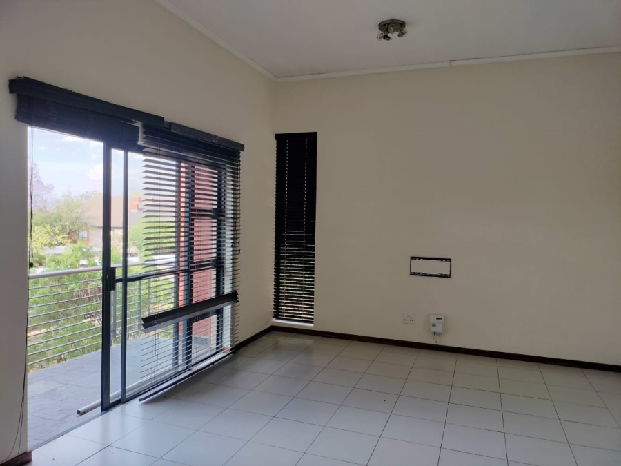 To Let 2 Bedroom Property for Rent in Jackal Creek Golf Estate Gauteng