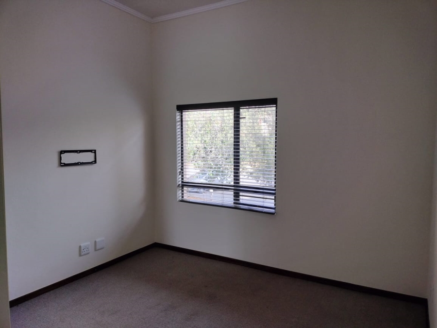 To Let 2 Bedroom Property for Rent in Jackal Creek Golf Estate Gauteng