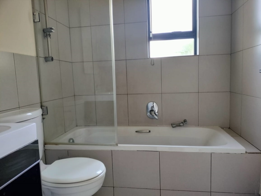 To Let 2 Bedroom Property for Rent in Jackal Creek Golf Estate Gauteng