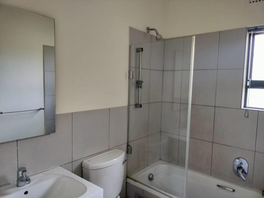 To Let 2 Bedroom Property for Rent in Jackal Creek Golf Estate Gauteng