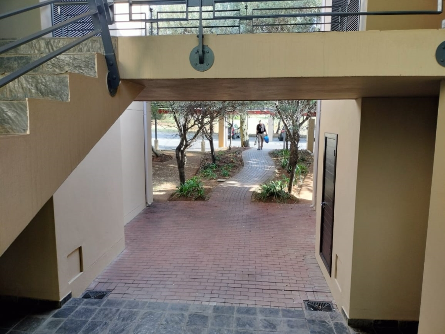 To Let 2 Bedroom Property for Rent in Jackal Creek Golf Estate Gauteng