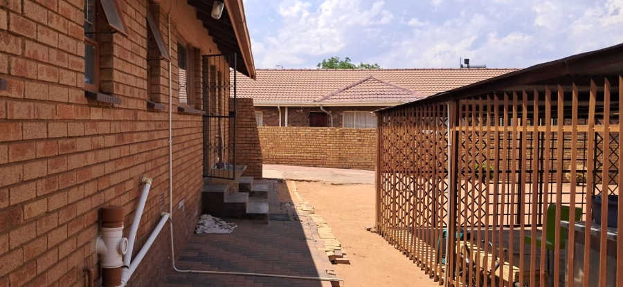 3 Bedroom Property for Sale in Soshanguve BB Gauteng