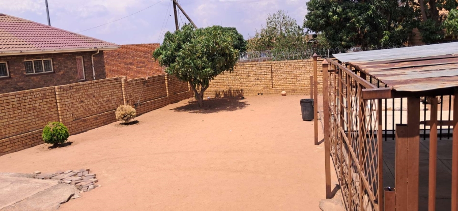 3 Bedroom Property for Sale in Soshanguve BB Gauteng