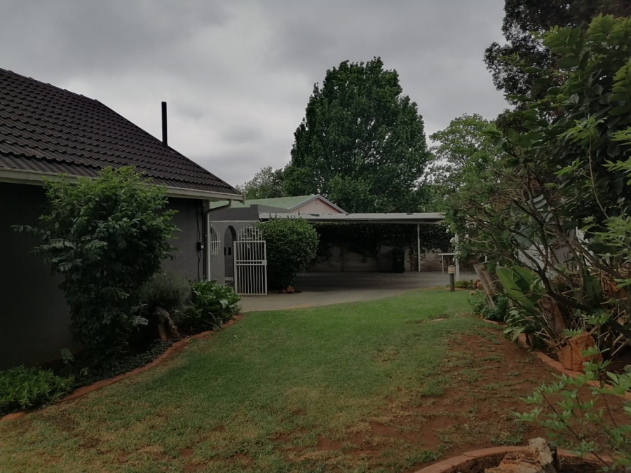 3 Bedroom Property for Sale in Birchleigh Gauteng