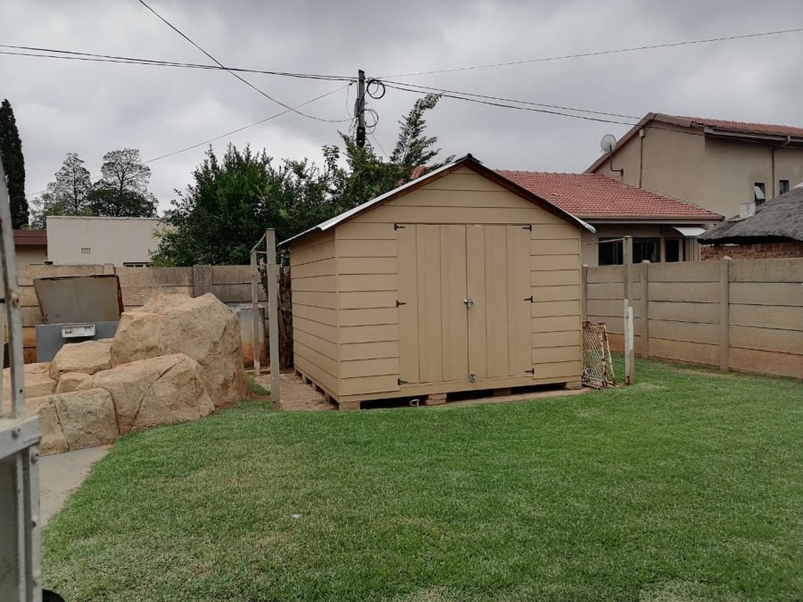 3 Bedroom Property for Sale in Birchleigh Gauteng