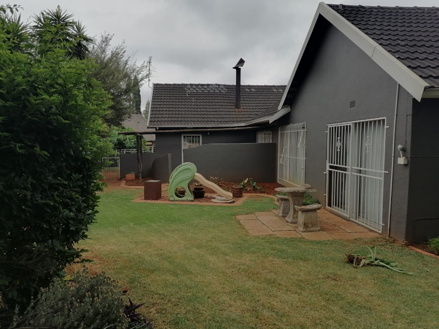 3 Bedroom Property for Sale in Birchleigh Gauteng