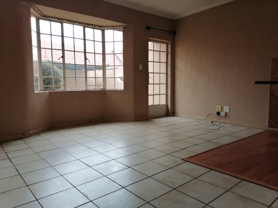 2 Bedroom Property for Sale in Norkem Park Gauteng