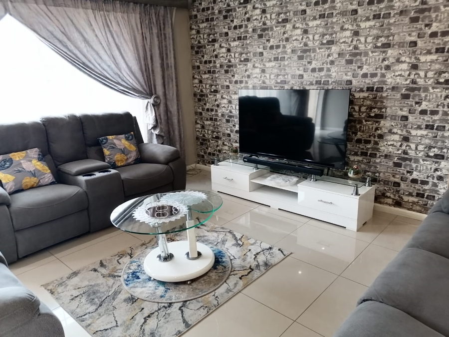 2 Bedroom Property for Sale in Norkem Park Gauteng