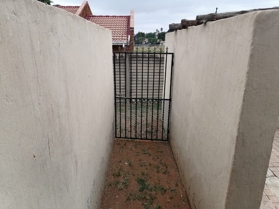 2 Bedroom Property for Sale in Norkem Park Gauteng