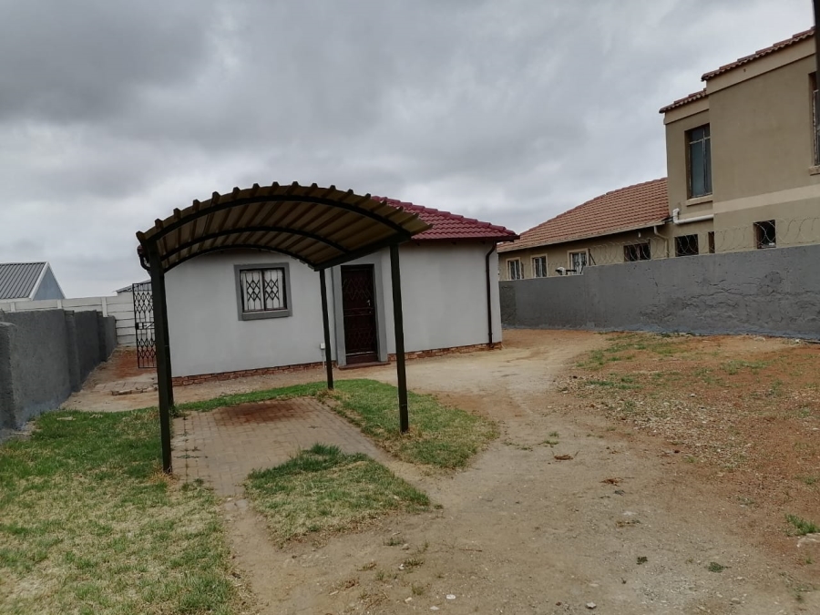 3 Bedroom Property for Sale in Birch Acres Gauteng