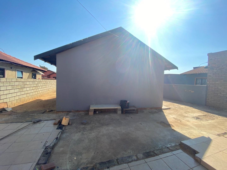 2 Bedroom Property for Sale in Protea Glen Gauteng