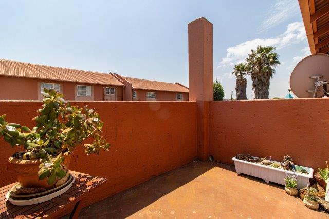 2 Bedroom Property for Sale in Meyersdal Gauteng