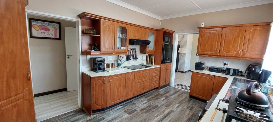 3 Bedroom Property for Sale in South Crest Gauteng