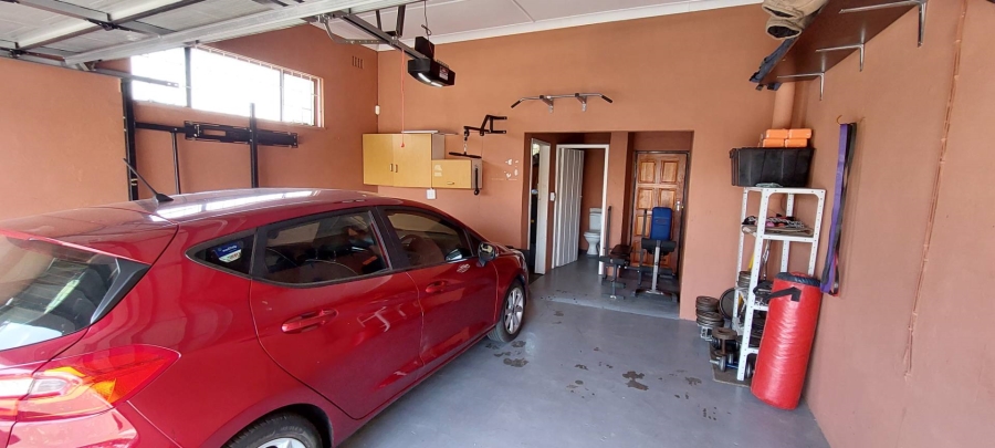 3 Bedroom Property for Sale in South Crest Gauteng