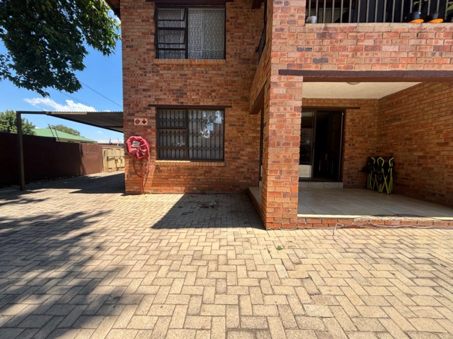 2 Bedroom Property for Sale in Florida Gauteng