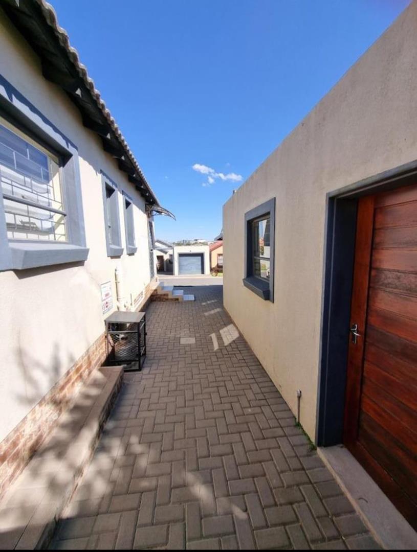 To Let 3 Bedroom Property for Rent in Kosmosdal Gauteng