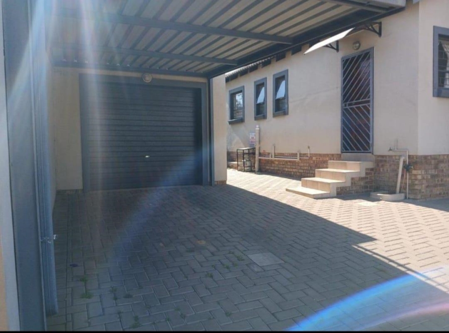 To Let 3 Bedroom Property for Rent in Kosmosdal Gauteng