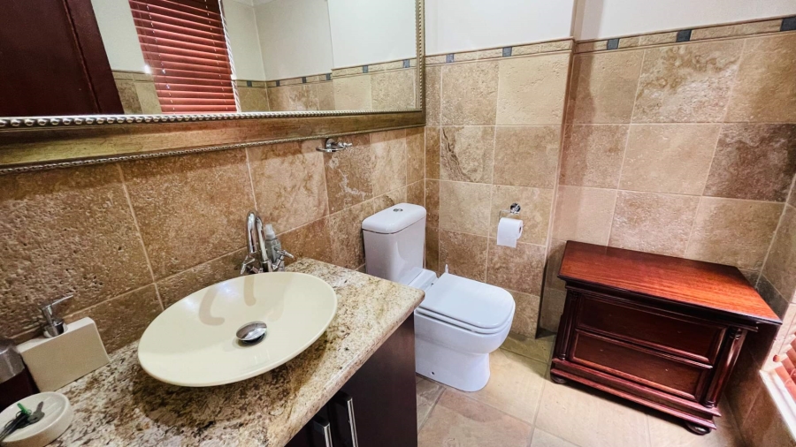 5 Bedroom Property for Sale in Midstream Estate Gauteng