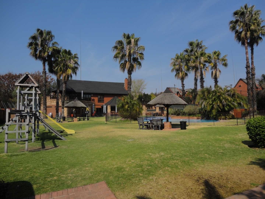 2 Bedroom Property for Sale in Magaliessig Gauteng