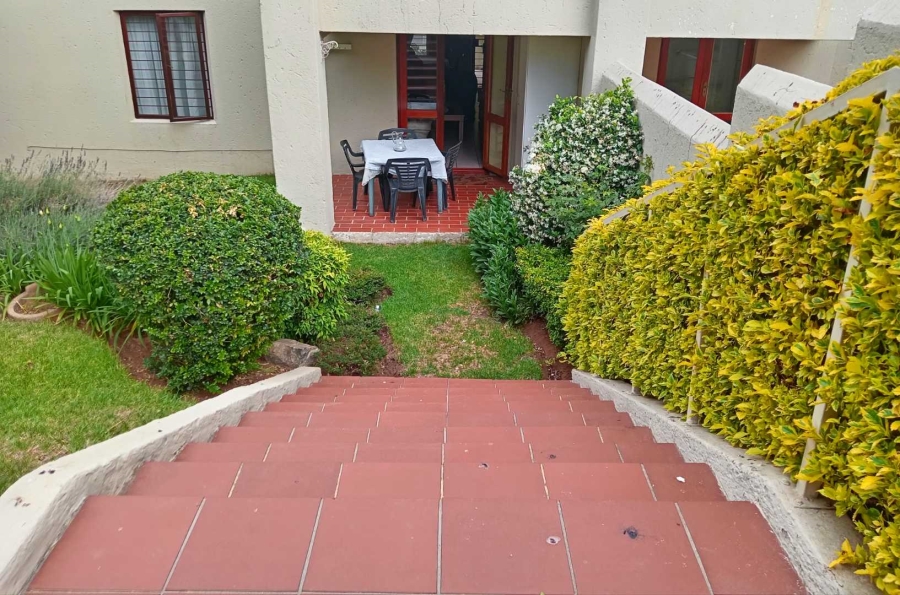 2 Bedroom Property for Sale in Kew Gauteng