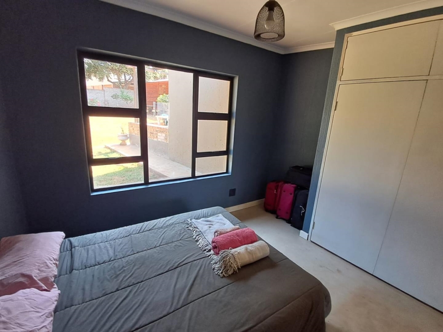 3 Bedroom Property for Sale in Oakdene Gauteng