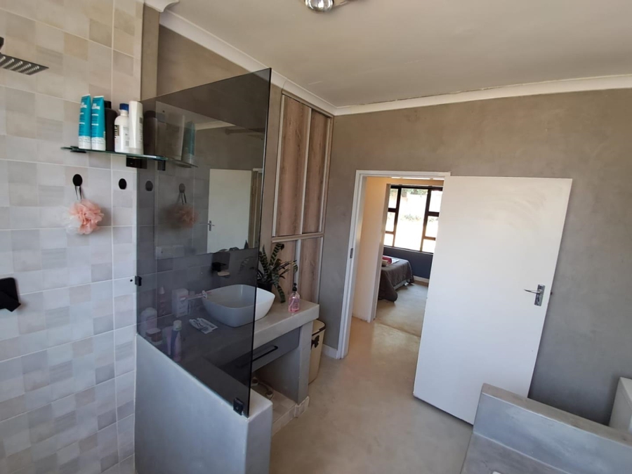 3 Bedroom Property for Sale in Oakdene Gauteng