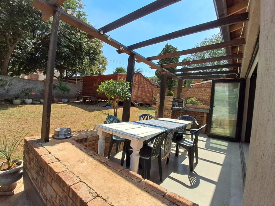 3 Bedroom Property for Sale in Oakdene Gauteng