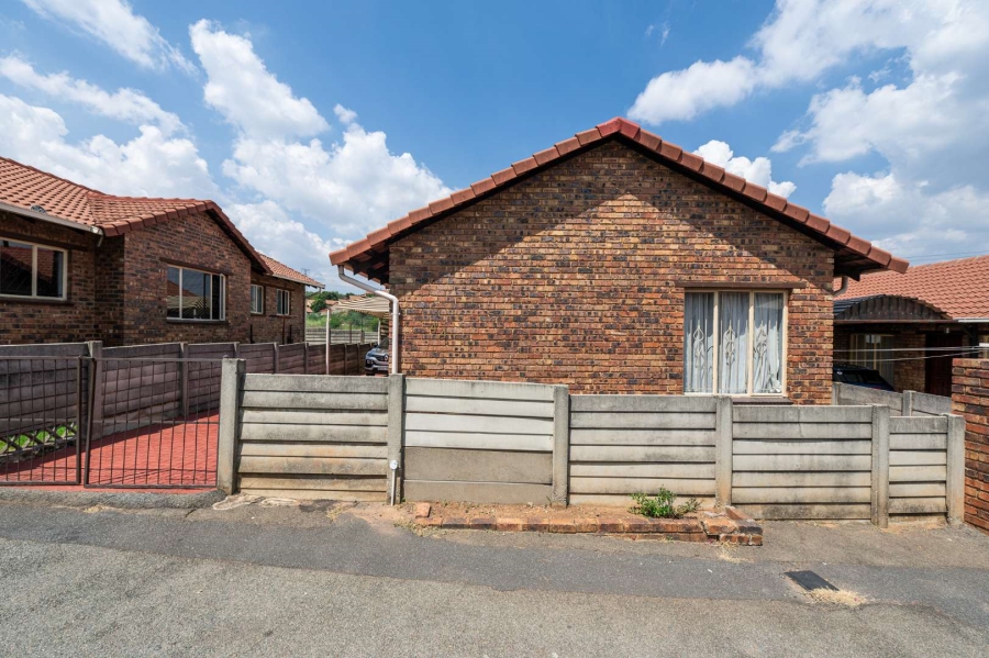 3 Bedroom Property for Sale in Mondeor Gauteng