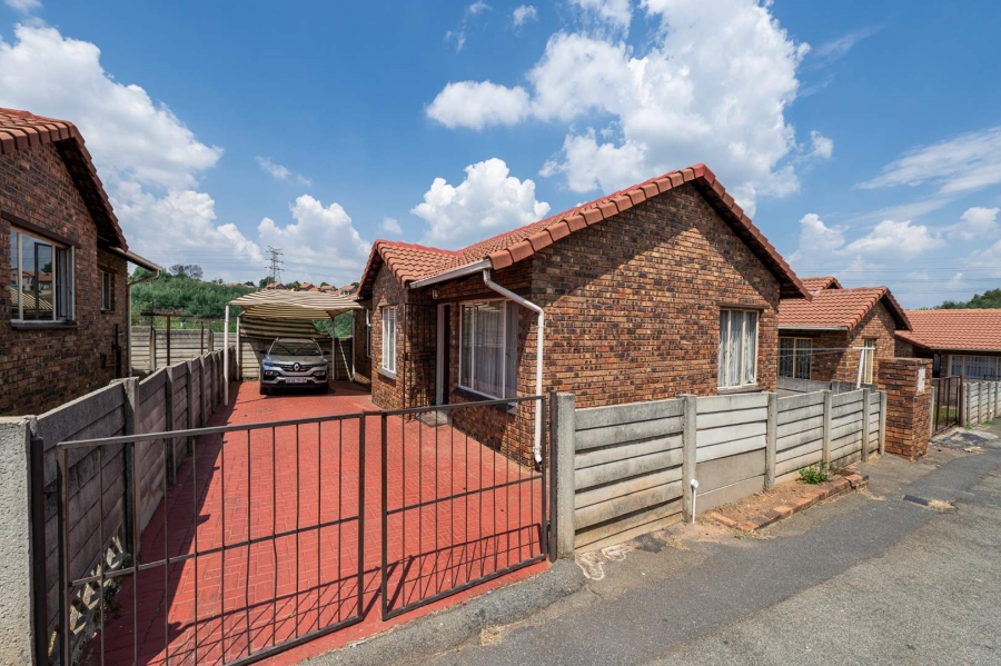 3 Bedroom Property for Sale in Mondeor Gauteng