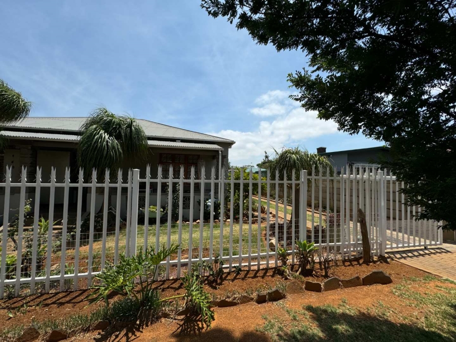 3 Bedroom Property for Sale in Florentia Gauteng