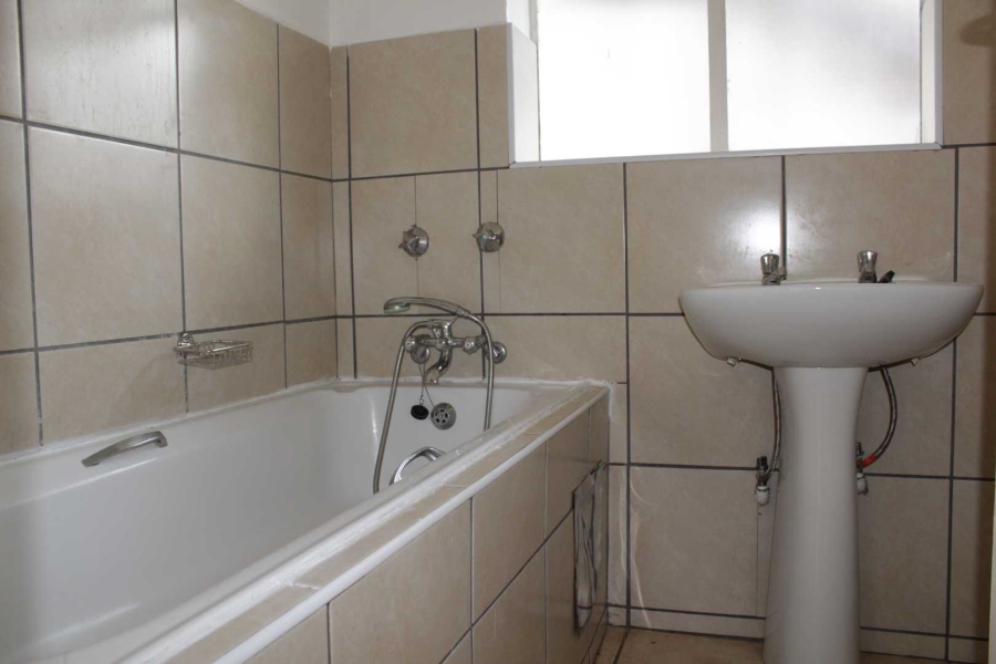 To Let 1 Bedroom Property for Rent in Sunnyside Gauteng