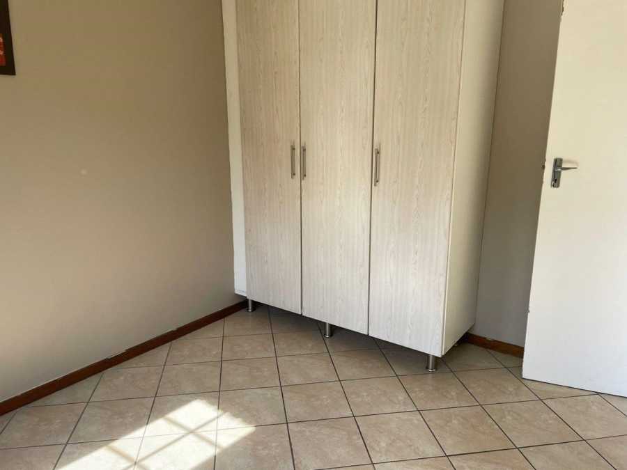 To Let 2 Bedroom Property for Rent in Noordwyk Gauteng