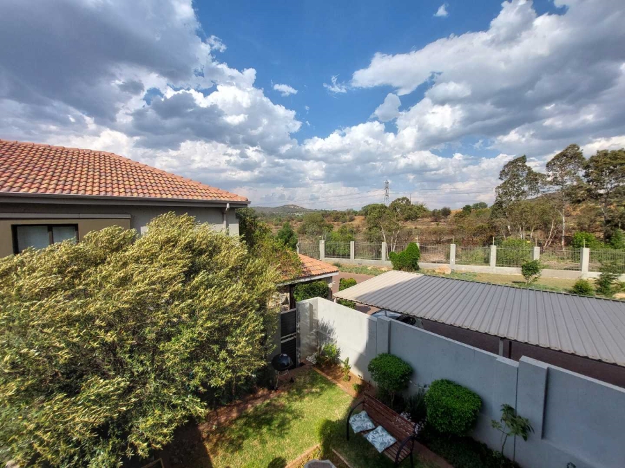 1 Bedroom Property for Sale in Lonehill Gauteng