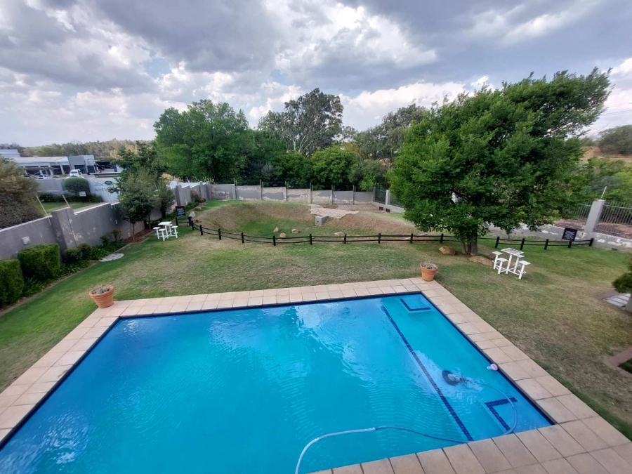 1 Bedroom Property for Sale in Lonehill Gauteng