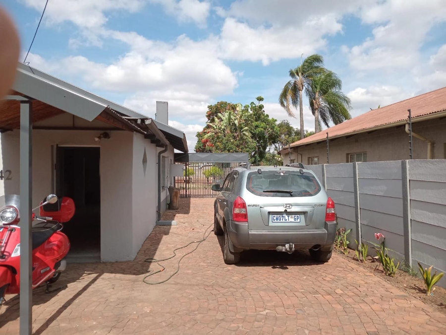 3 Bedroom Property for Sale in East Lynne Gauteng